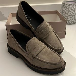 Women’s tan suede Indigo Rd. 7.5 casual loafers